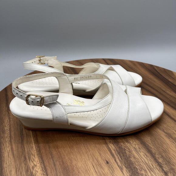 SAS Tripad Comfort Shoes Womens Size 8 WW White Leather Wedge Slingback Sandals - Picture 1 of 8